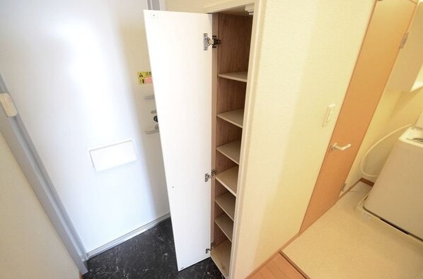 レオパレスパーシモン 辻子の物件内観写真